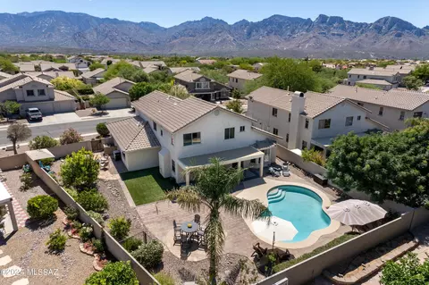 12825 N Lantern Way, Oro Valley, AZ 85755