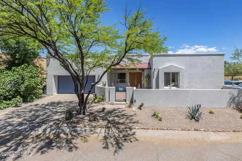 10563 E George Brookbank Pl, Tucson, AZ 85747