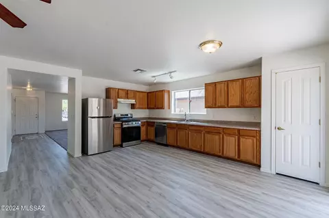 Kitchen - 5848 E Tercel Dr, Tucson, AZ 85756 photo 6 of 6