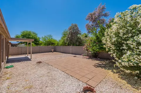 Exterior - 5848 E Tercel Dr, Tucson, AZ 85756 photo 7 of 8