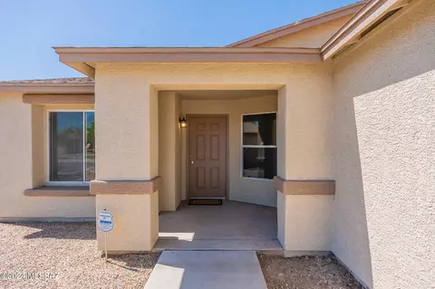 Exterior - 5848 E Tercel Dr, Tucson, AZ 85756 photo 5 of 8