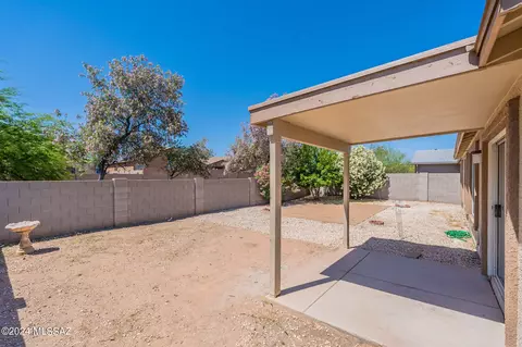 Exterior - 5848 E Tercel Dr, Tucson, AZ 85756 photo 6 of 8