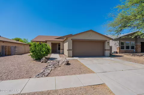 Exterior - 5848 E Tercel Dr, Tucson, AZ 85756 photo 4 of 8