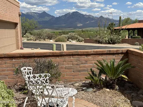 1050 W Camino Del Pato, Green Valley, AZ 85622