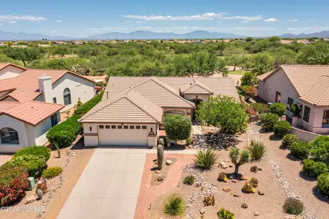 2237 E Desert Pueblo Pass, Green Valley, AZ 85614