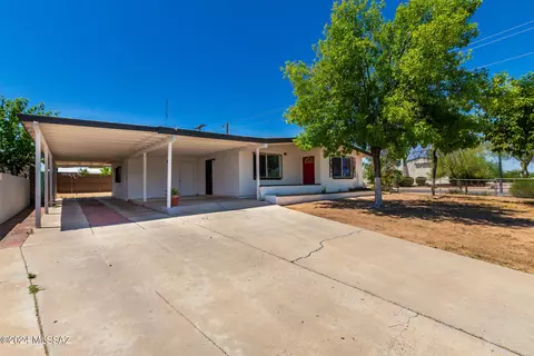551 W Corona Rd, Tucson, AZ 85756