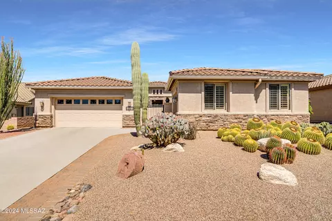 1154 N Laurel Glen Dr, Green Valley, AZ 85614