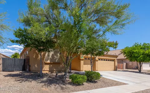 7625 S Pacific Willow Dr, Tucson, AZ 85747 photo 4