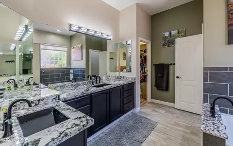 7625 S Pacific Willow Dr, Tucson, AZ 85747 photo 20