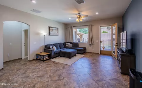 7625 S Pacific Willow Dr, Tucson, AZ 85747 photo 7