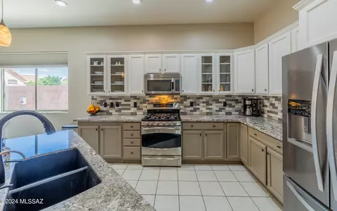 7625 S Pacific Willow Dr, Tucson, AZ 85747 photo 12