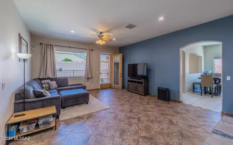 7625 S Pacific Willow Dr, Tucson, AZ 85747 photo 5