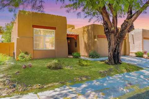 11974 Labyrinth Dr, Tucson, AZ 85737