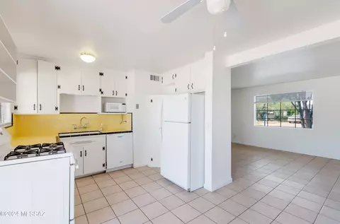 4402 E 16th St, Tucson, AZ 85711 photo 7