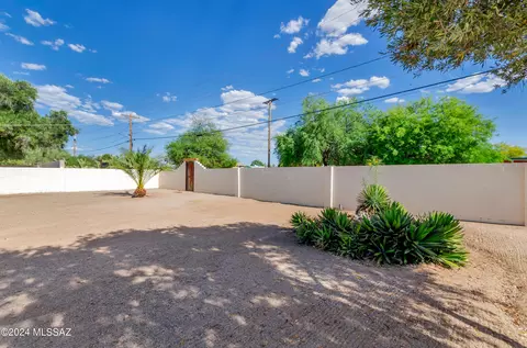 4402 E 16th St, Tucson, AZ 85711 photo 13