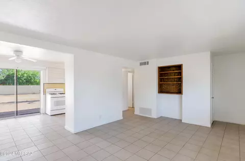 4402 E 16th St, Tucson, AZ 85711 photo 4