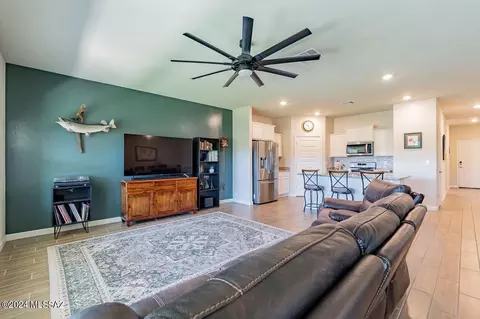 Living - 525 W Grantham St, Vail, AZ 85641 photo 1 of 1