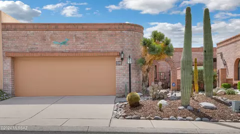 6880 E Via Vigna, Tucson, AZ 85750