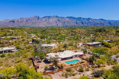 4435 N Alvernon Way, Tucson, AZ 85718