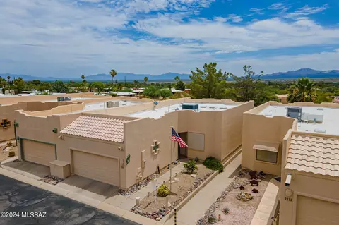 1218 N Laramie Ln, Green Valley, AZ 85614