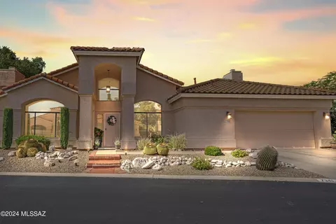 7341 E Shoreline Dr, Tucson, AZ 85715