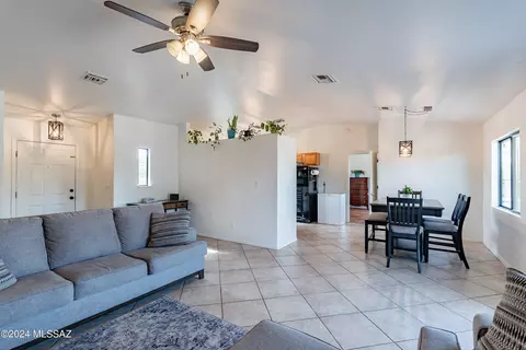1942 N Chiricahua Ave, Tucson, AZ 85745