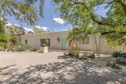 3806 E Calle Cortez, Tucson, AZ 85716