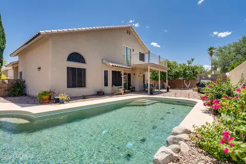 8921 N Shadow Rock Dr, Tucson, AZ 85743