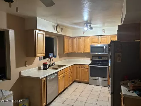 2900 S Rocene Pl, Tucson, AZ 85730