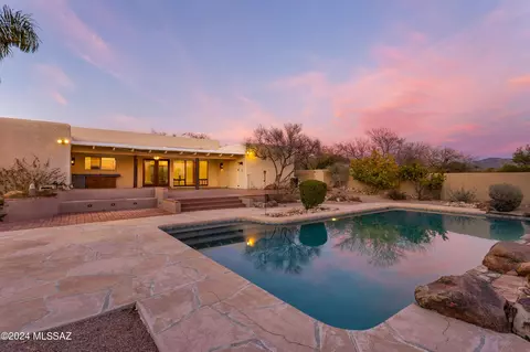 3835 N Pantano Rd, Tucson, AZ 85750