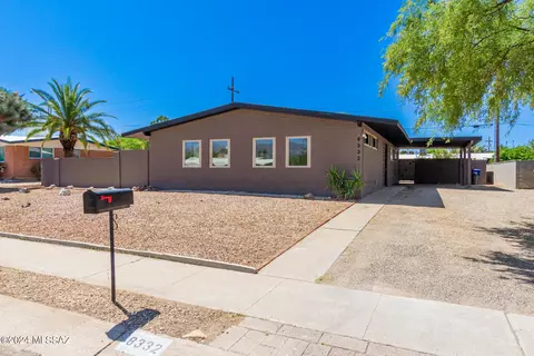 8332 E Desert Steppes Dr, Tucson, AZ 85710