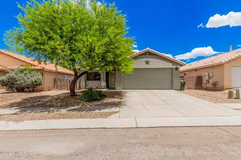 9387 E Yogo Sapphire Ln, Tucson, AZ 85747
