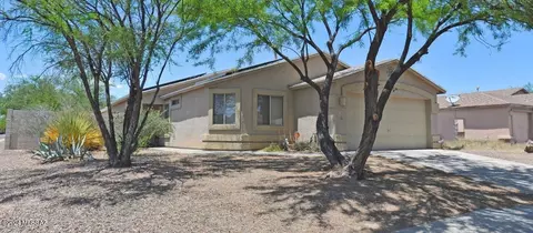 7390 S Bass Ave, Tucson, AZ 85746