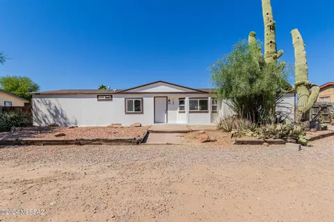 13489 N Warfield Cir, Marana, AZ 85658
