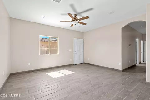 808 E 35th St, Tucson, AZ 85713 photo 9