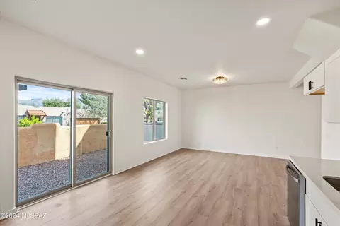 Living - 1069 E Irwin Pl, Tucson, AZ 85719 photo 1 of 1