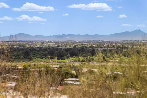 3774 N Rio Verde Vista Dr, Tucson, AZ 85750