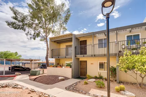 842 S Langley Ave #201, Tucson, AZ 85710