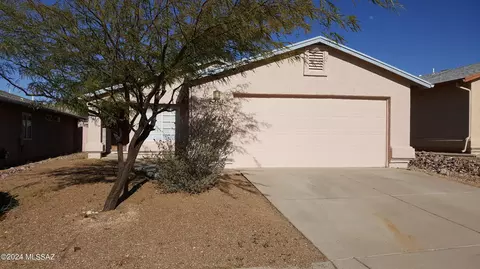 8877 E Citrus Tree Dr, Tucson, AZ 85730