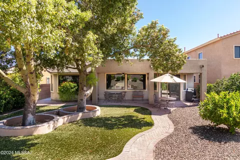 7521 W Shining Amber Ln, Tucson, AZ 85743