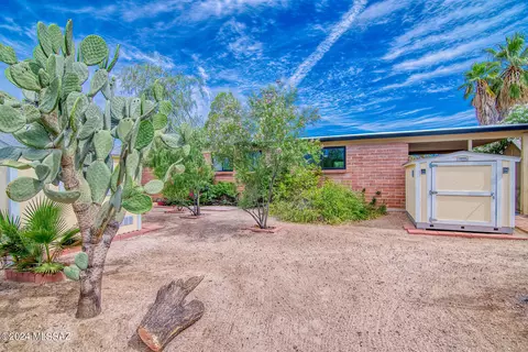 Exterior - 8308 E Beverly St, Tucson, AZ 85710 photo 16 of 22