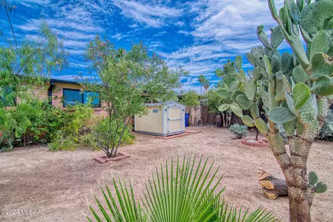Exterior - 8308 E Beverly St, Tucson, AZ 85710 photo 17 of 22
