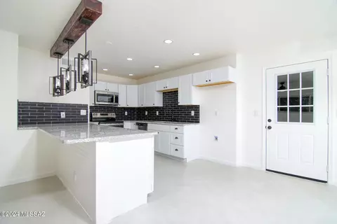 Kitchen - 8308 E Beverly St, Tucson, AZ 85710 photo 1 of 5