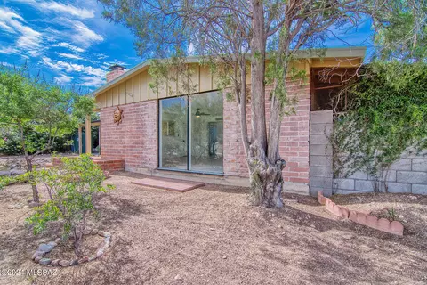 Exterior - 8308 E Beverly St, Tucson, AZ 85710 photo 6 of 22