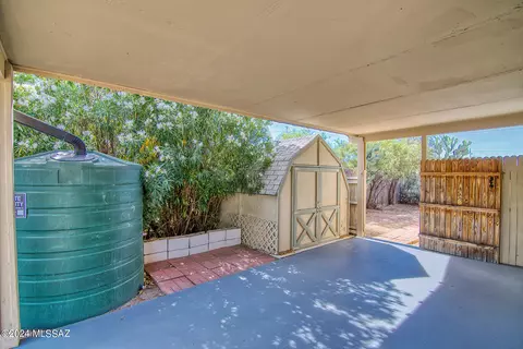 Exterior - 8308 E Beverly St, Tucson, AZ 85710 photo 9 of 22