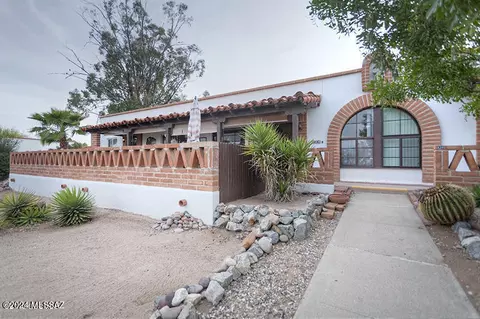 434 S Paseo Lobo #B, Green Valley, AZ 85614