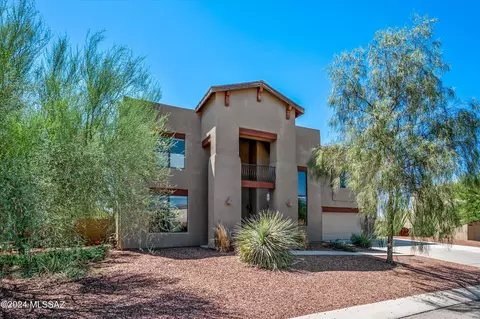 9472 S San Esteban Dr, Vail, AZ 85641