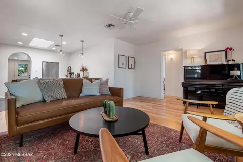 2026 E Copper St, Tucson, AZ 85719 photo 4
