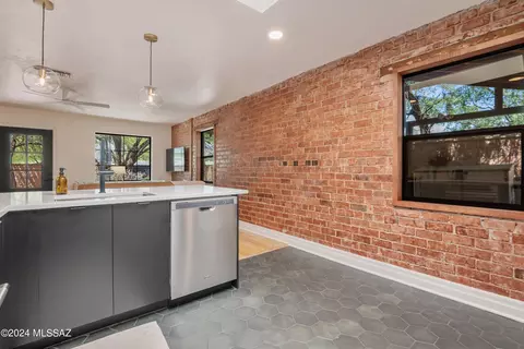 2026 E Copper St, Tucson, AZ 85719 photo 8