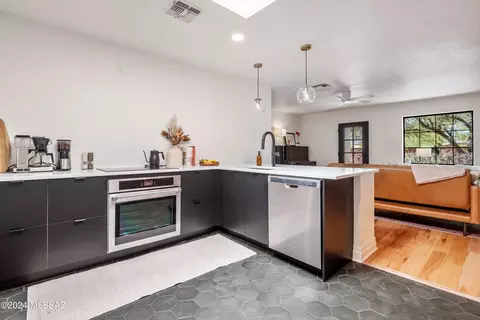 2026 E Copper St, Tucson, AZ 85719 photo 9